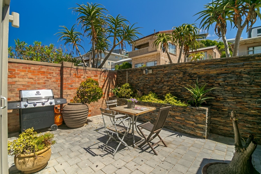 4 Bedroom Property for Sale in Buffalo Bay Western Cape